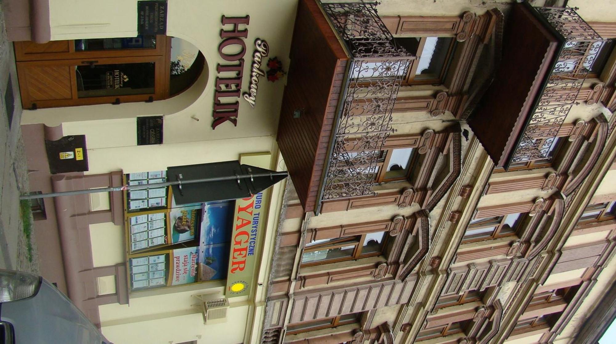 Hotelik Parkowy Λέγκνικα Εξωτερικό φωτογραφία