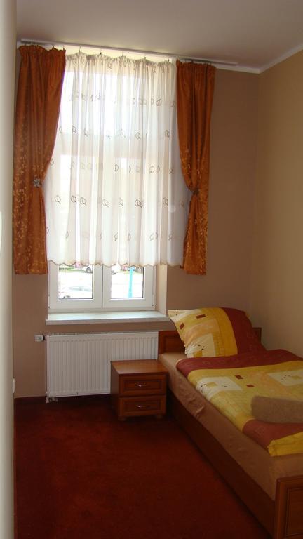 Hotelik Parkowy Λέγκνικα Εξωτερικό φωτογραφία